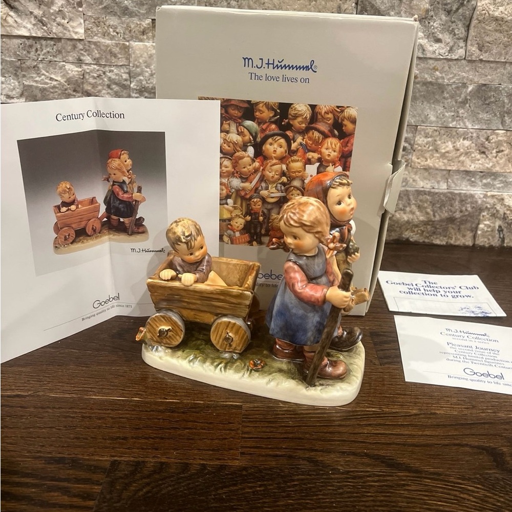 ❤️SOLD❤️Pleasant Journey Hummel